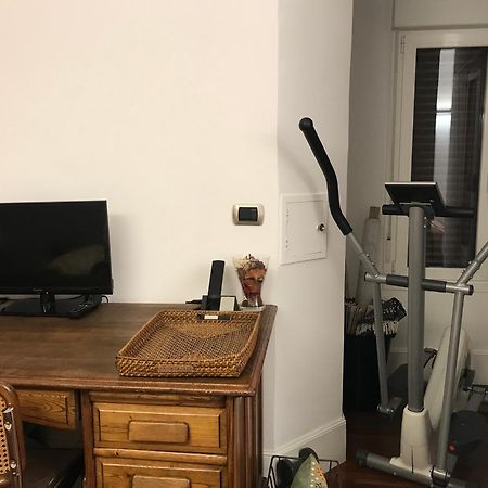Habitacion Grande Y Confortable Con Bano Privado Junto A Guggenheim Bilbau Exterior foto