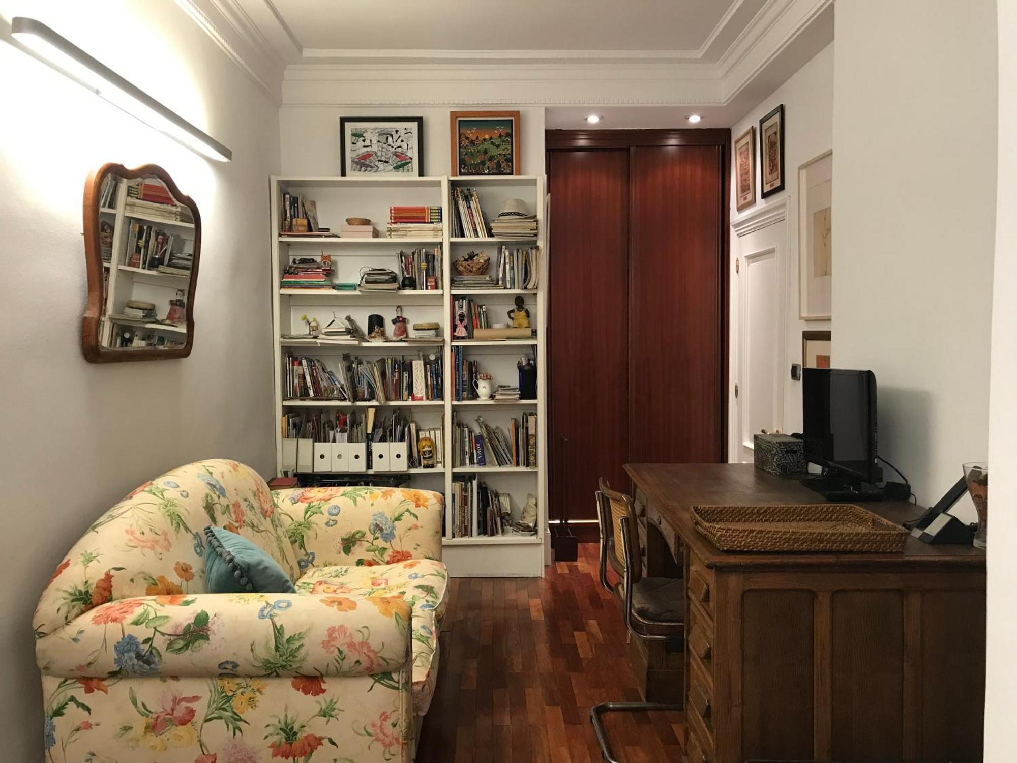 Habitacion Grande Y Confortable Con Bano Privado Junto A Guggenheim Bilbau Exterior foto